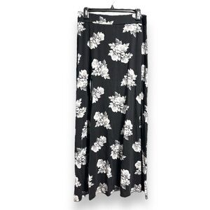 H&M Black White Floral Split Leg Maxi Skirt Women’s Size Medium Bodycon Romantic